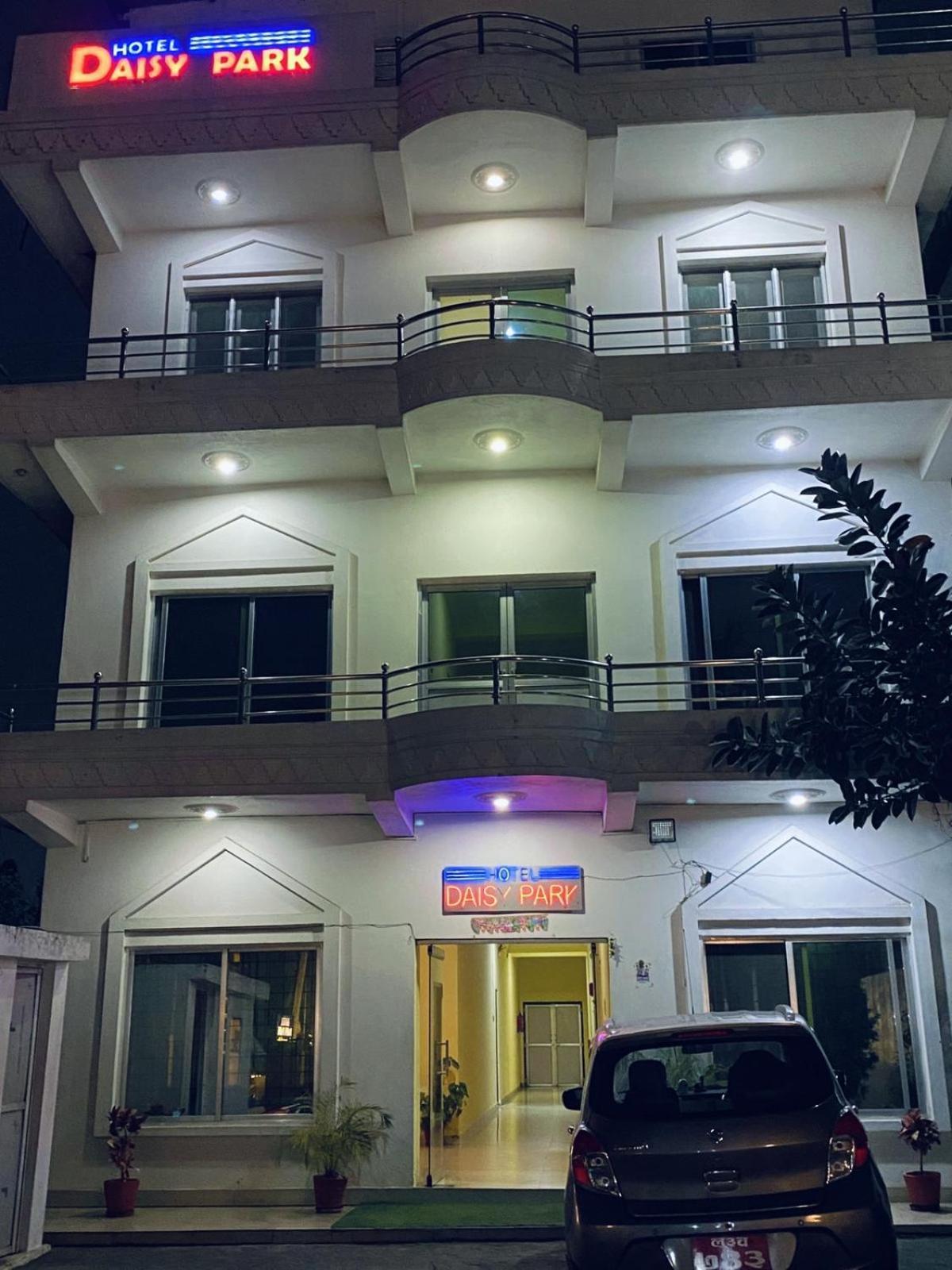 Hotel Daisy Park Bhairāhawā 外观 照片