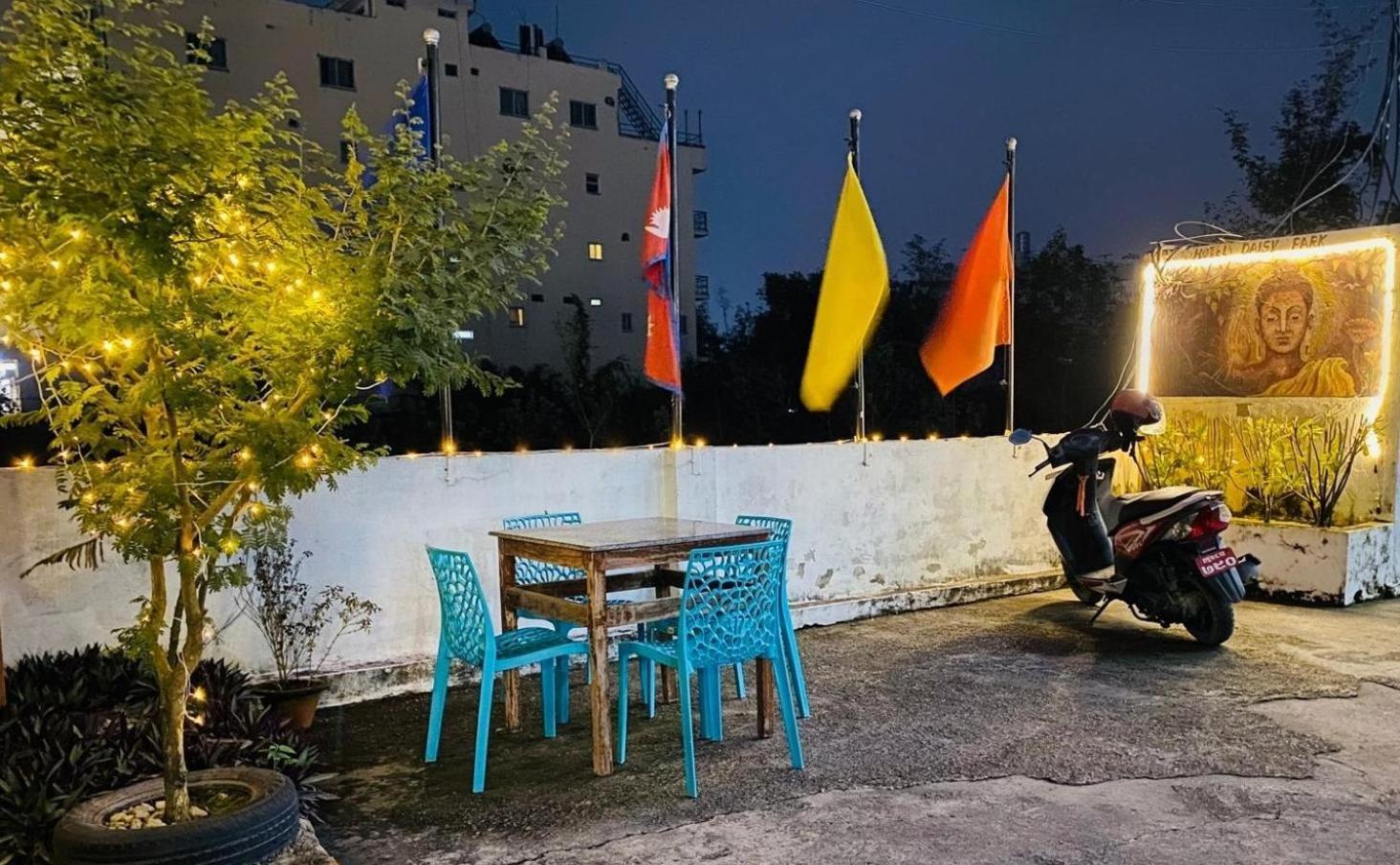 Hotel Daisy Park Bhairāhawā 外观 照片